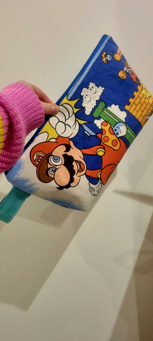 MARIO BROS Large Zip Up Bag